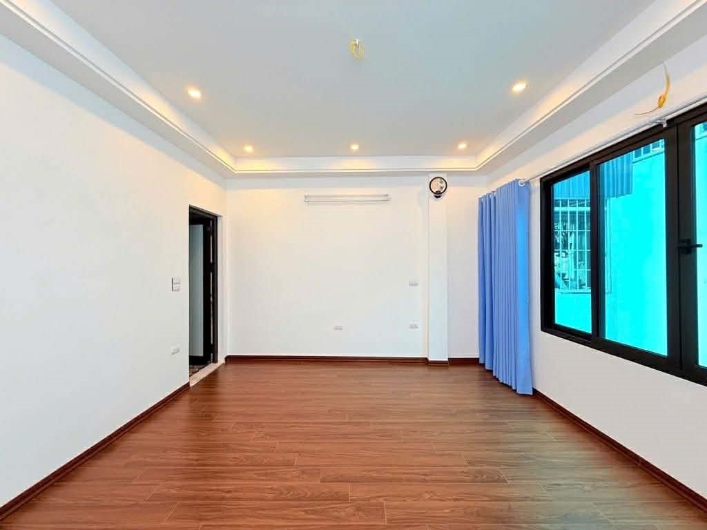 B.Á.N NHÀ GẦN PHỐ TRUNG PHỤNG, XÃ ĐÀN_6T THANG MÁY_40m2 MT RỘNG_NHÀ XÂY MỚI ĐẸP Ở NGAY, hơn 9 tỷ